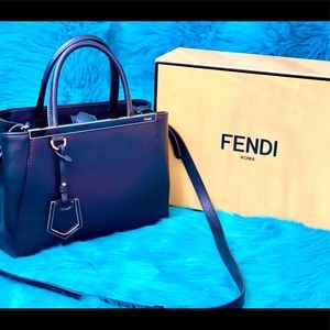SOLD 😍 Fendi petite 2jours leather